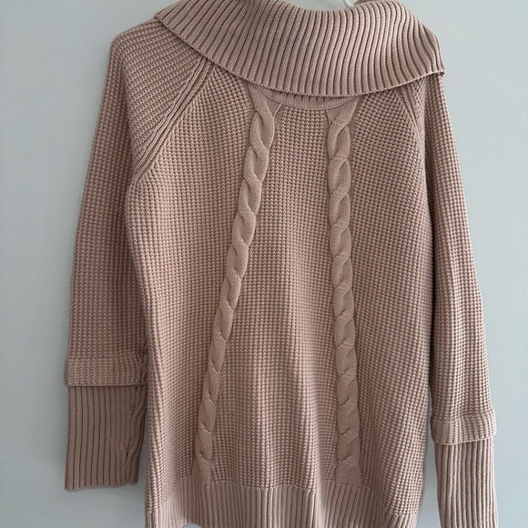 Calvin Klein Pink Cable Knit Turtleneck Sweater - Picture 1 of 2